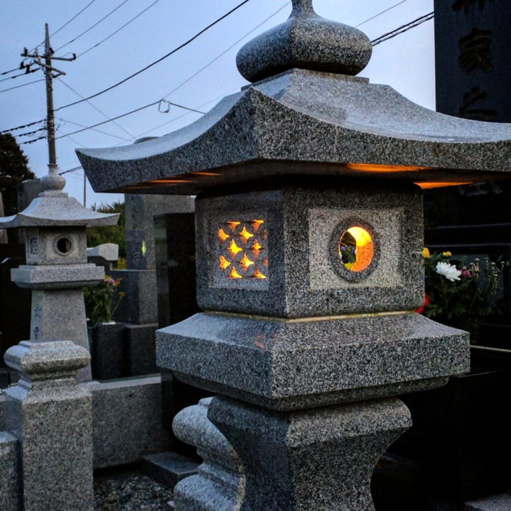 墓 燈籠 灯籠,墓前灯籠とは - 茨城県の永代供養、粉骨、追加字彫りはこな